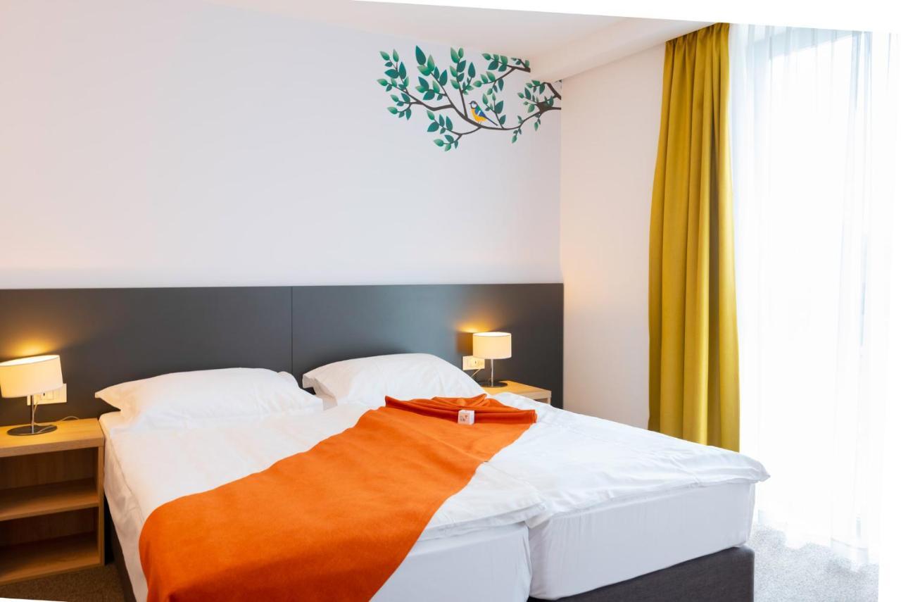 Hotel Park Superior 3* Čakovec 外观 照片
