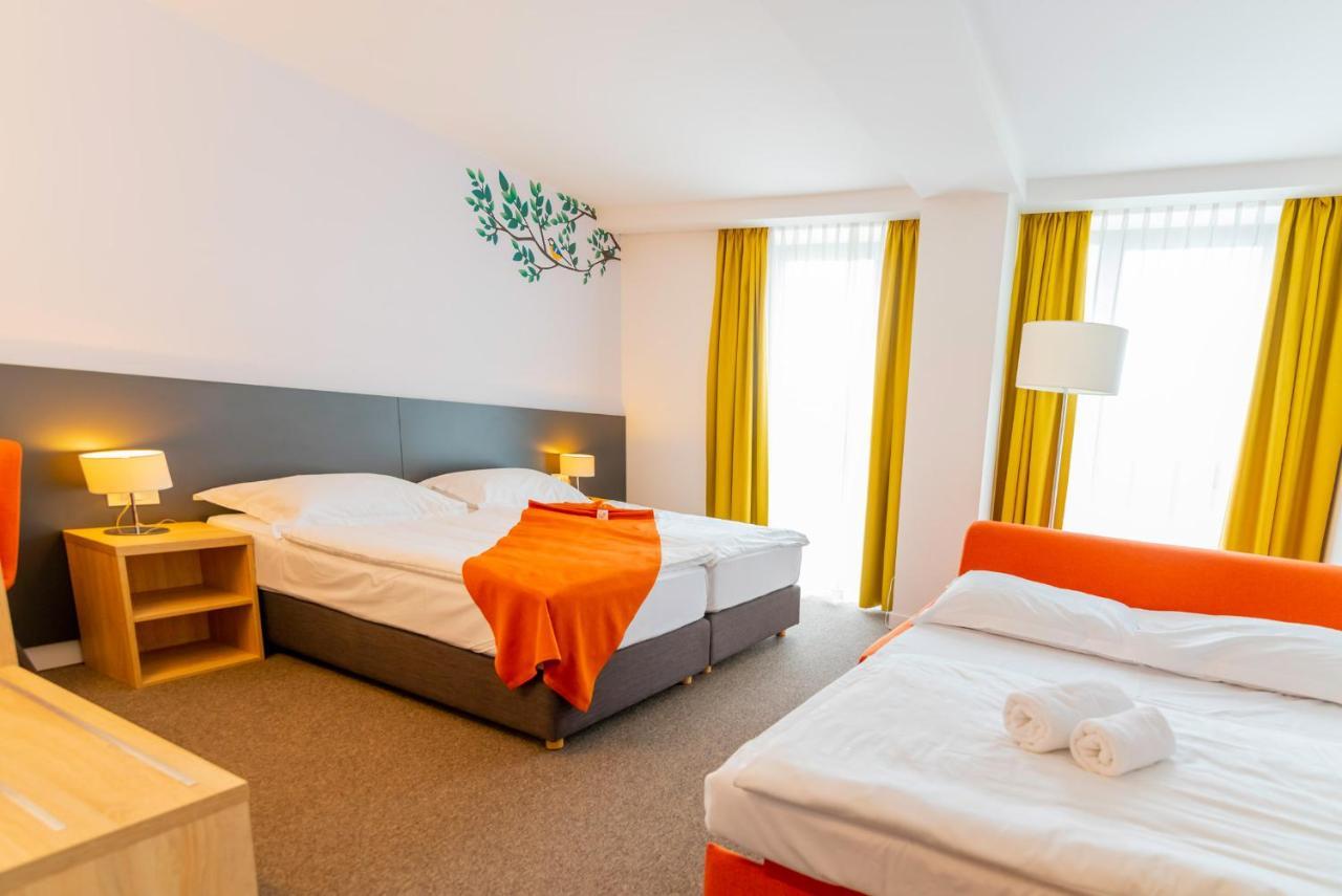 Hotel Park Superior 3* Čakovec 外观 照片