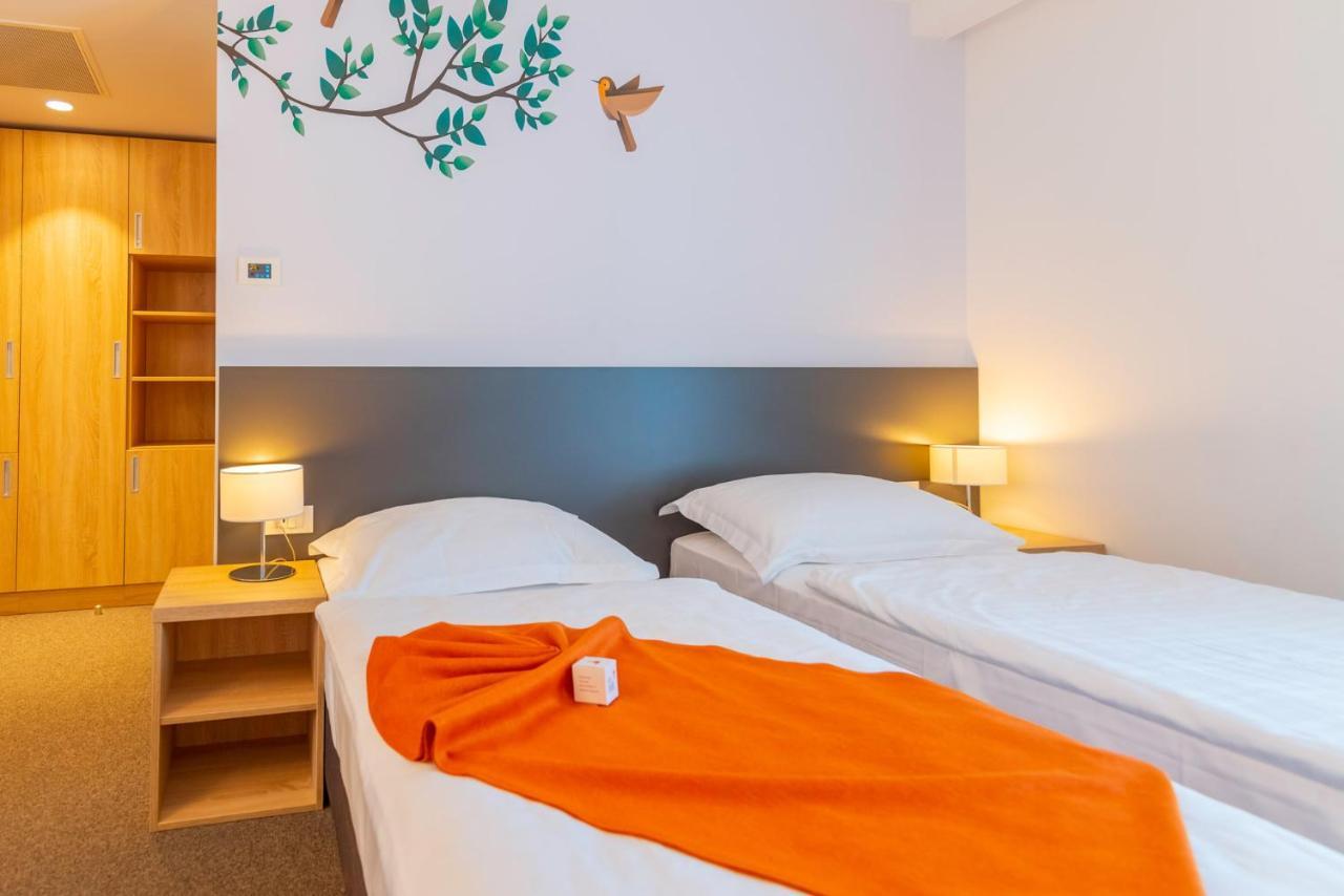 Hotel Park Superior 3* Čakovec 外观 照片