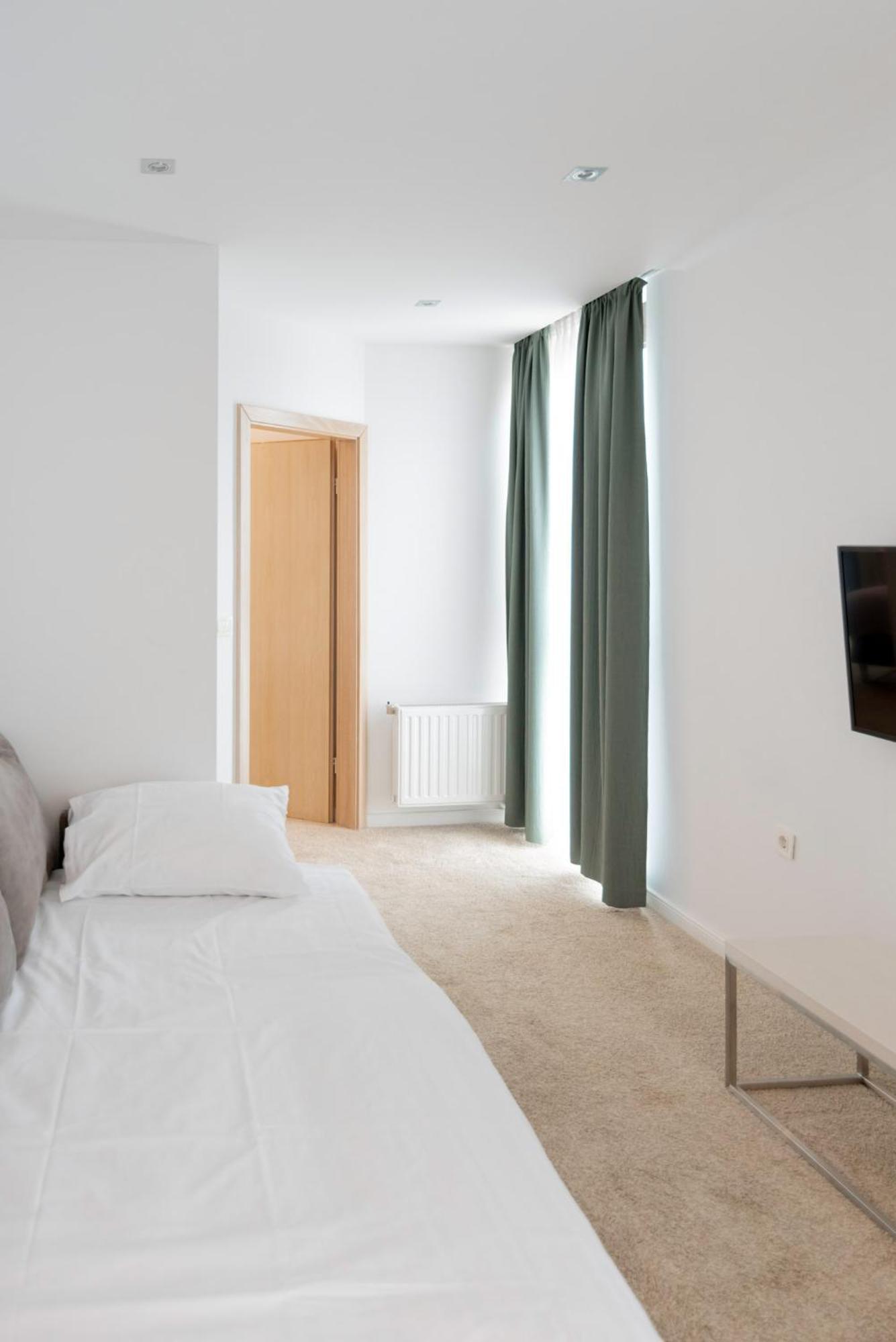 Hotel Park Superior 3* Čakovec 外观 照片